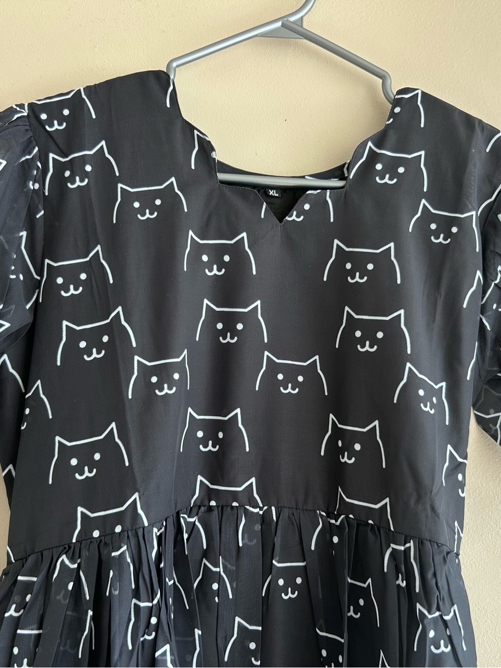 Women's Black Cat-Print Midi Dress - Picture 3 of 4